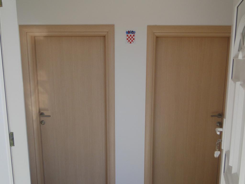 Kaštela Apartments Pavlinovic מראה חיצוני תמונה